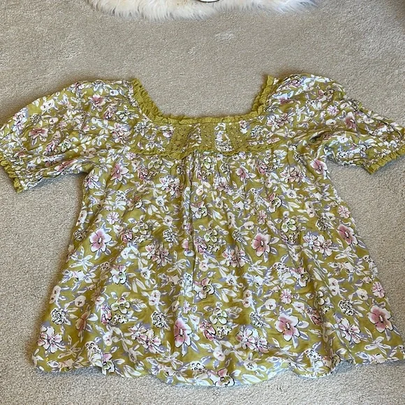 Floral blouse - Picture 1 of 4